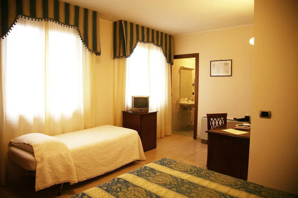 Hotel Tiziana Montepulciano 3*,
